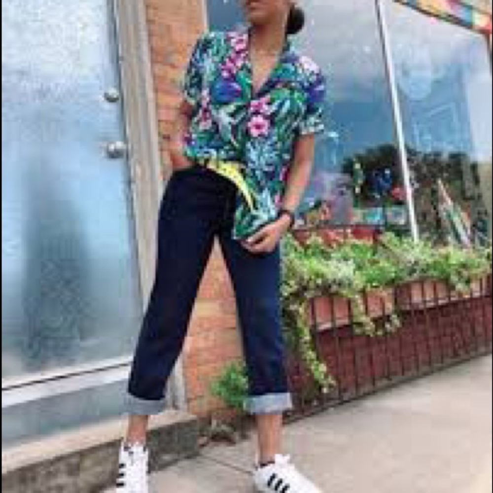How to style a Hawaiian shirt